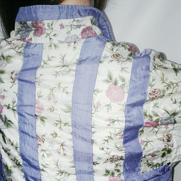 Bold Spirit Vintage Floral Windbreaker - Picture 2 of 5